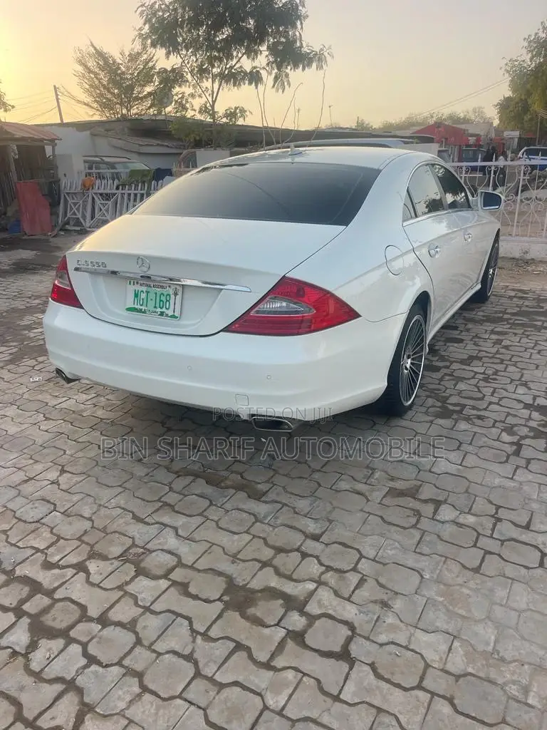 Mercedes-Benz CLS 2010 White