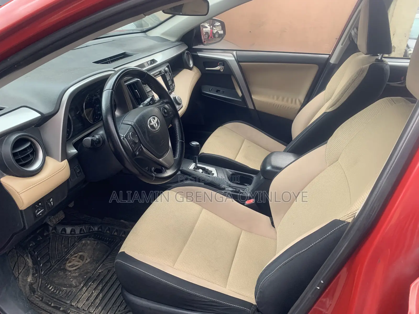Toyota RAV4 XLE AWD (2.5L 4cyl 6A) 2016 Red