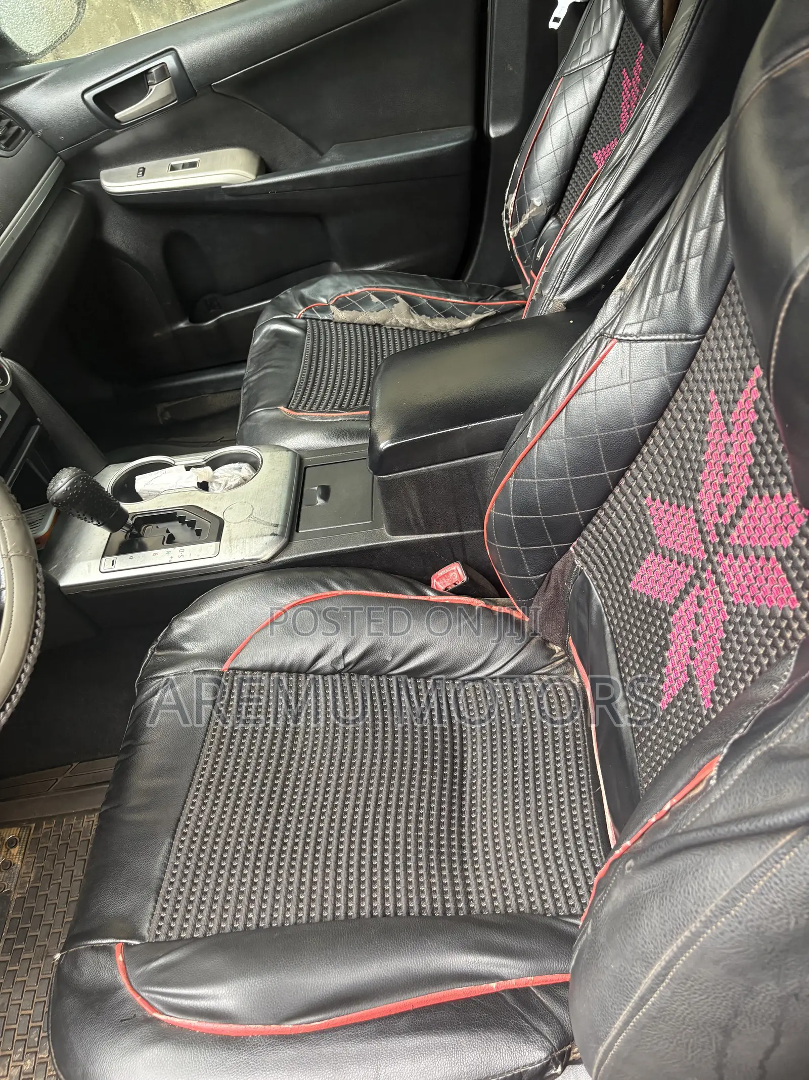 Toyota Camry SE 4dr Sedan (2.5L 4cyl 6A) 2013 Silver