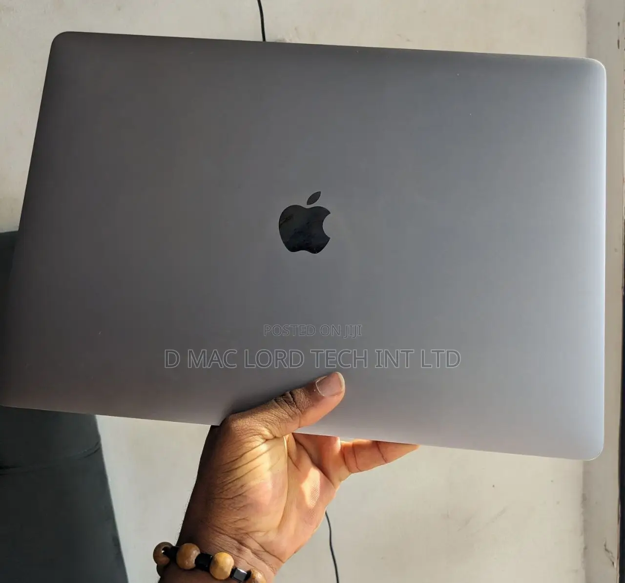 MacBook Pro 2019 16 Inch Screen