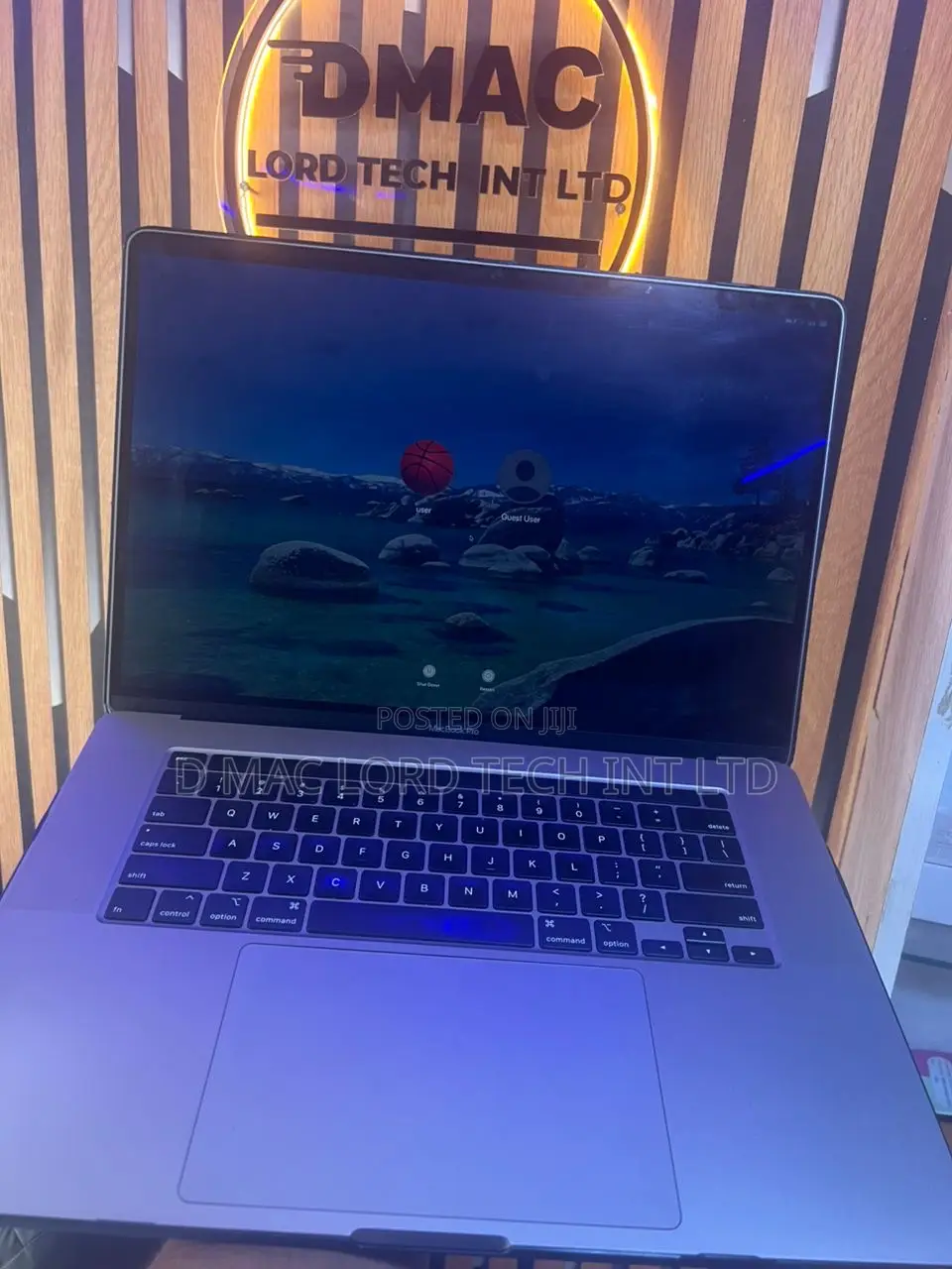 MacBook Pro 2019 16 Inch Screen