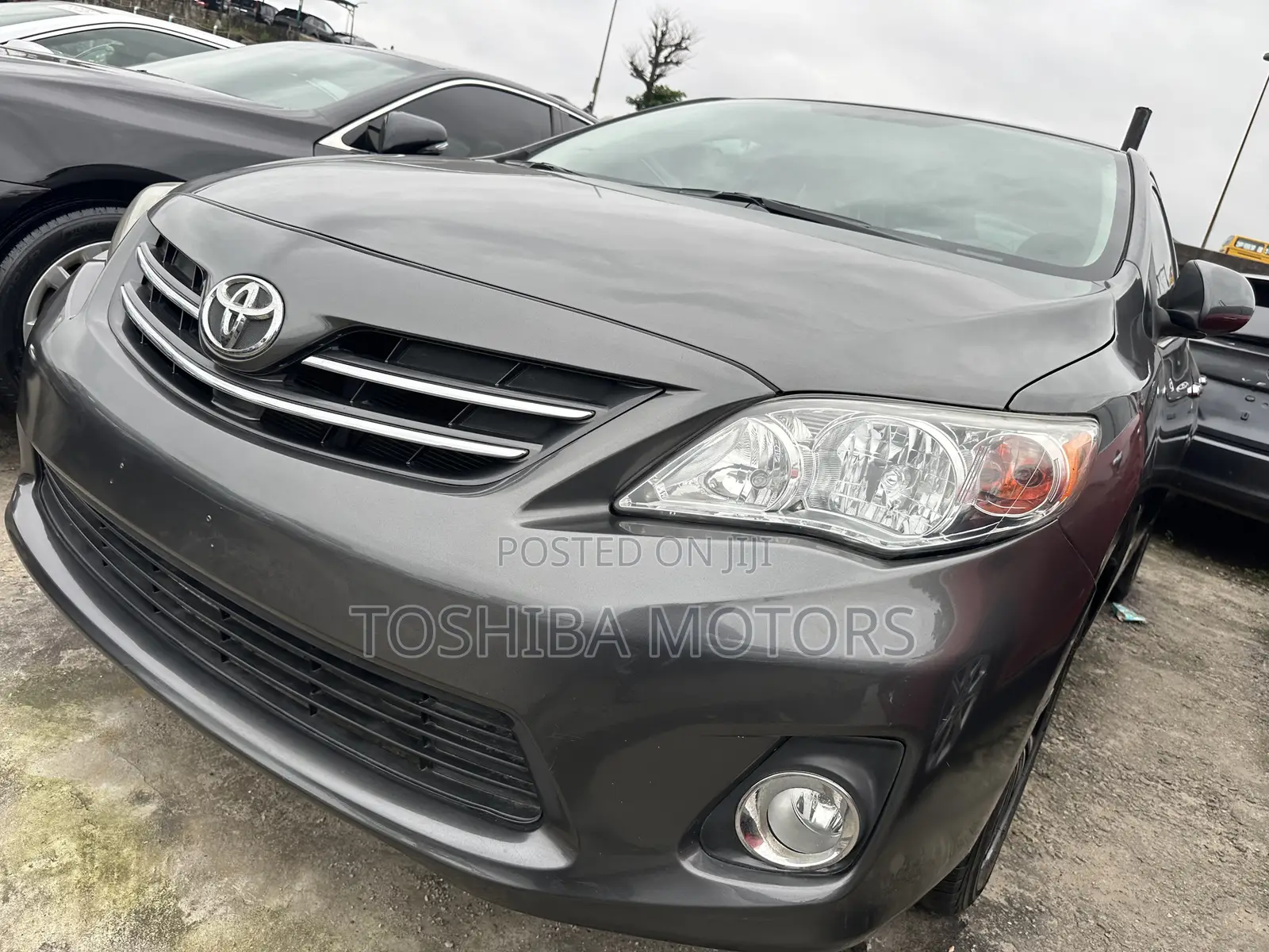 Toyota Corolla LE 4dr Sedan (1.8L 4cyl 4A) 2013 Gray