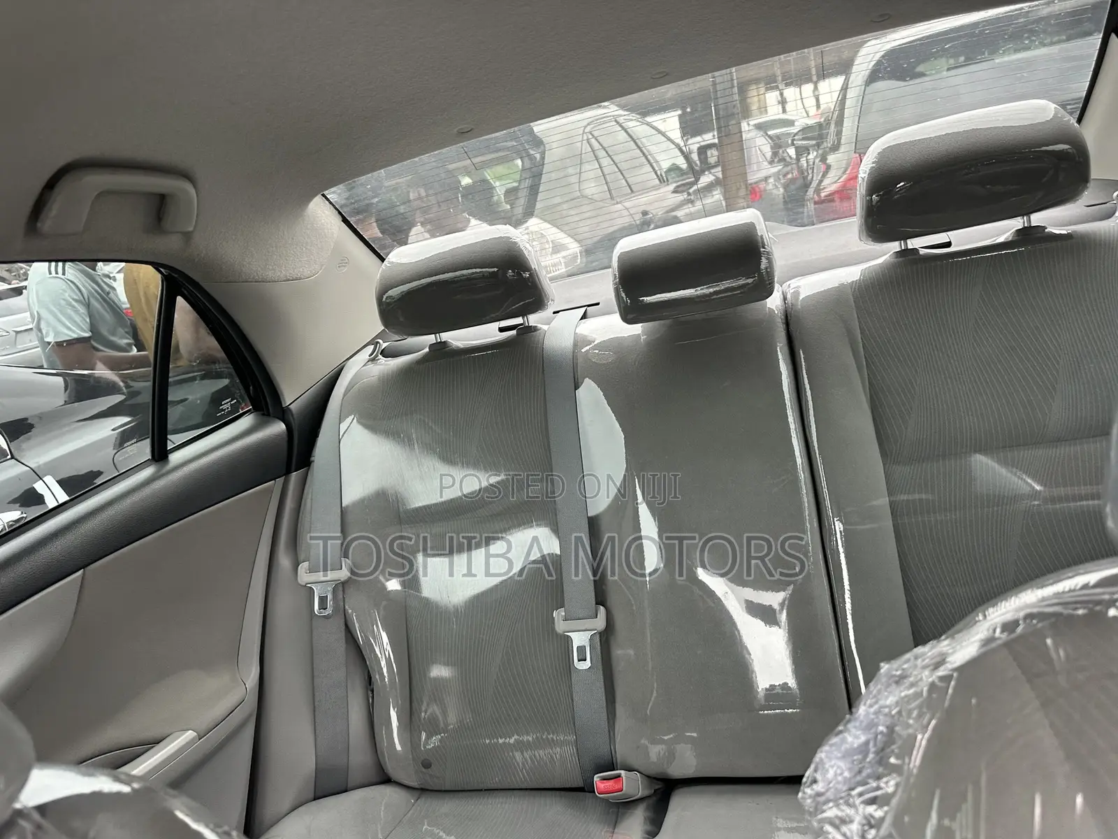 Toyota Corolla LE 4dr Sedan (1.8L 4cyl 4A) 2013 Gray