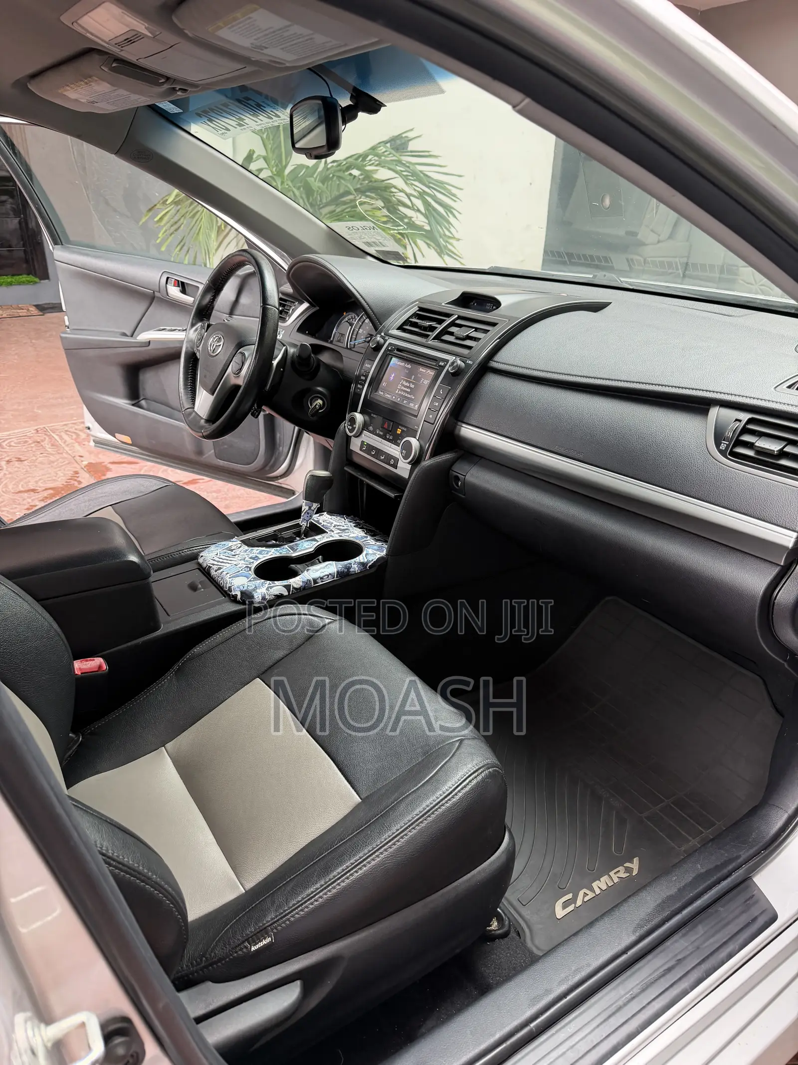 Toyota Camry SE Sport 4dr Sedan (2.5L 4cyl 6A) 2014 Silver