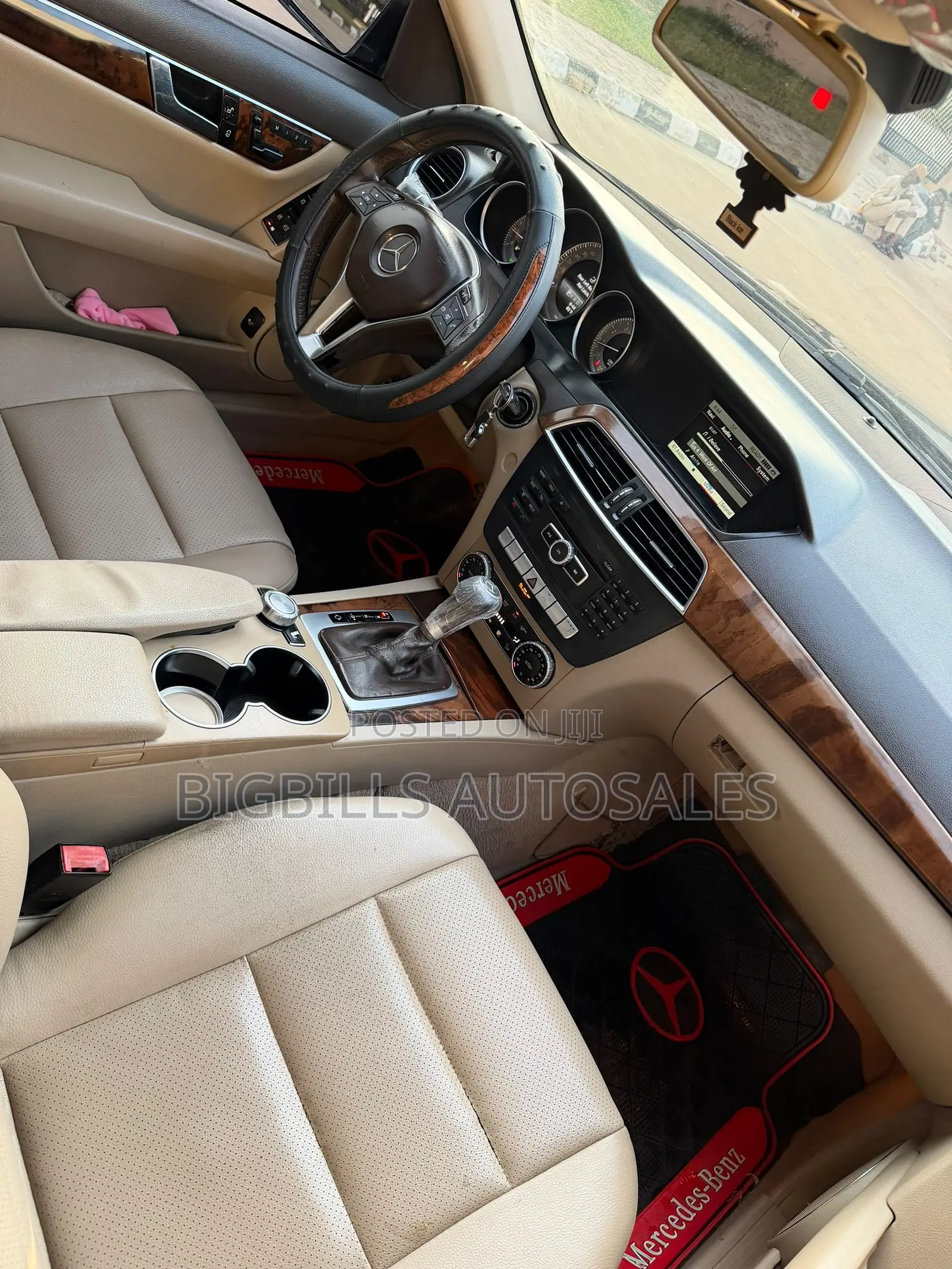 Mercedes-Benz C300 Luxury 4Matic Sedan AWD (3.5L 6cyl 7A) 2013 Black