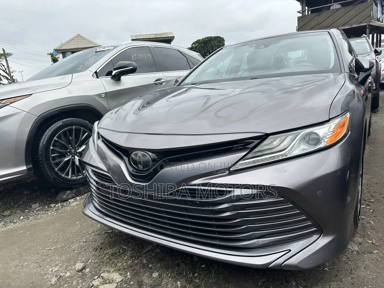 Toyota Camry SE (2.5L 4cyl 8A) 2019 Gray