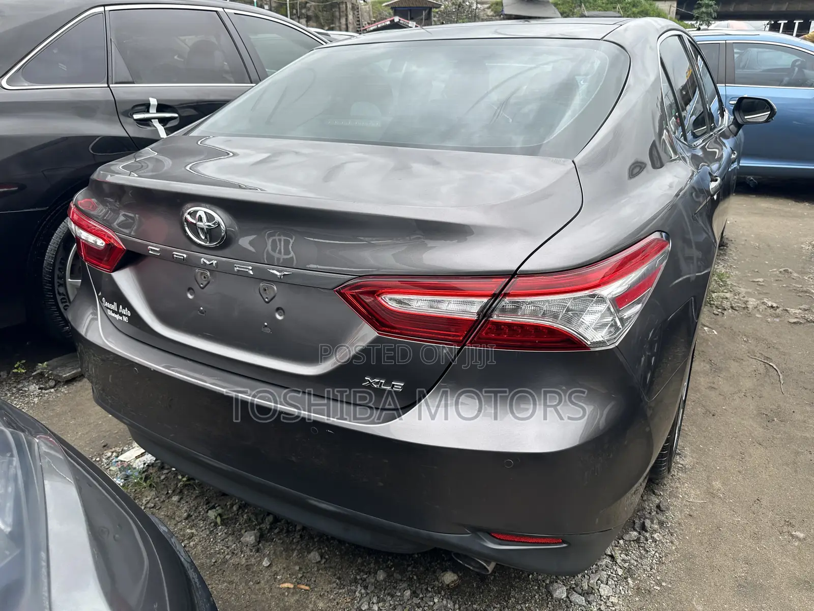 Toyota Camry SE (2.5L 4cyl 8A) 2019 Gray