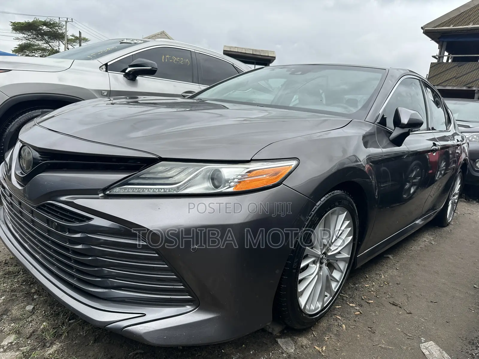 Toyota Camry SE (2.5L 4cyl 8A) 2019 Gray