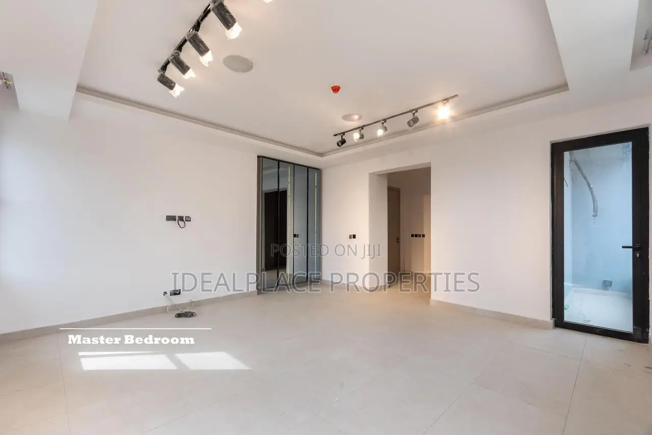 4bdrm Maisonette in Banana Island for sale