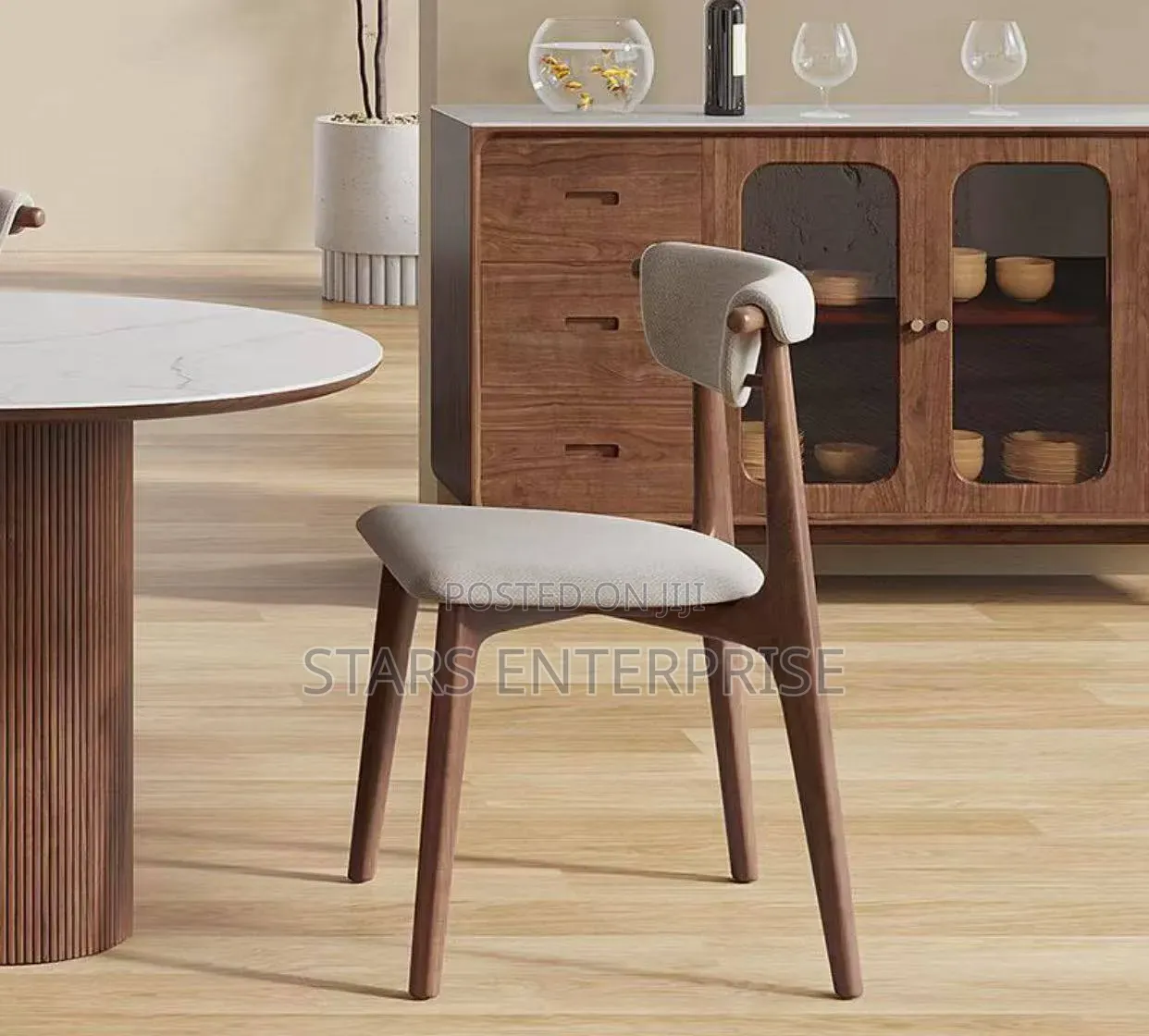 Modern Wooden Leg Dining Chair