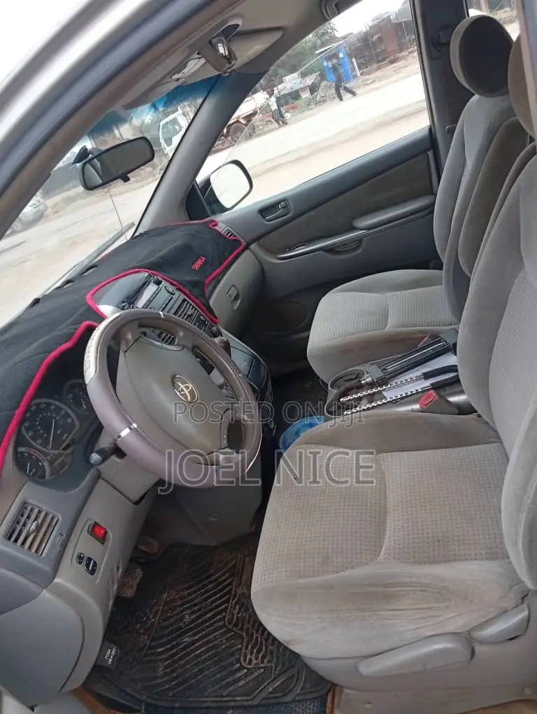 Toyota Sienna 2007
