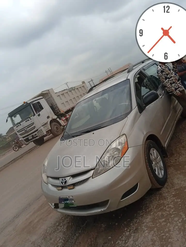 Toyota Sienna 2007