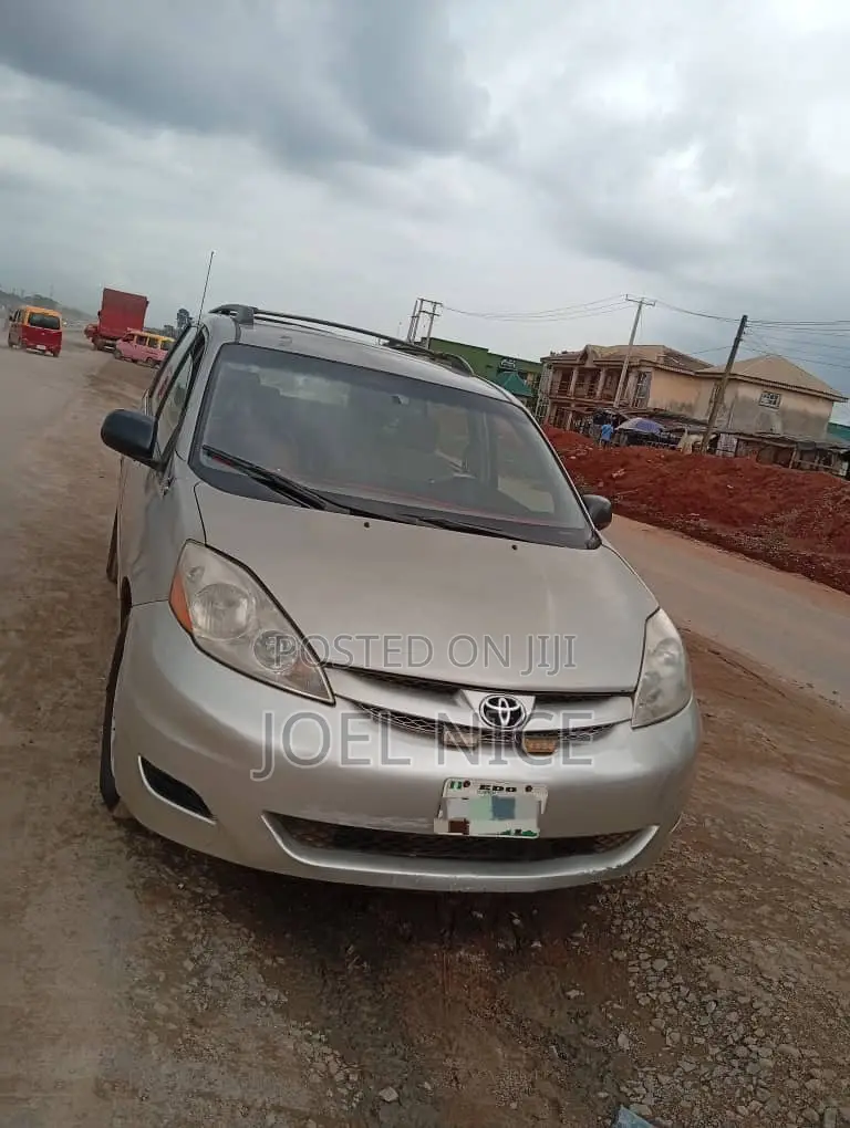 Toyota Sienna 2007