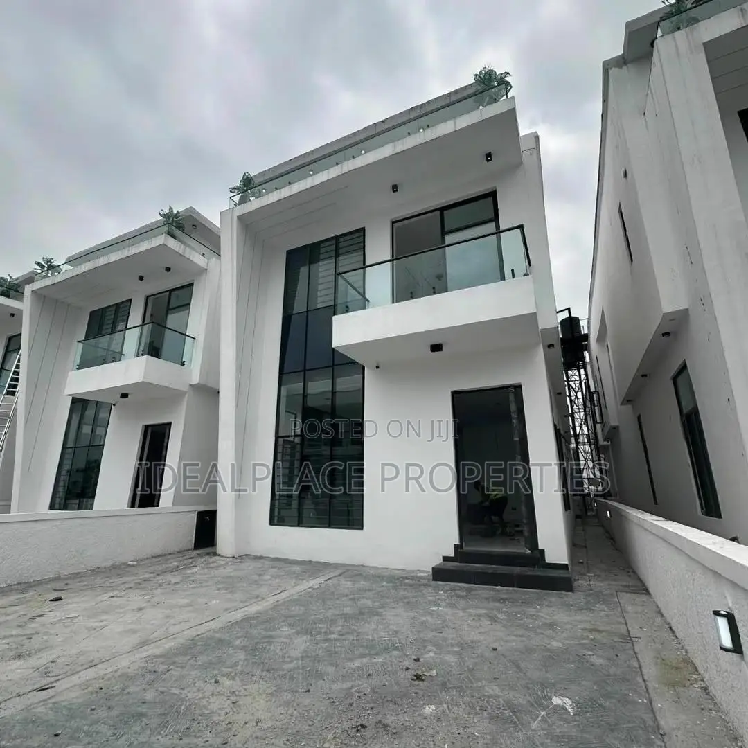 5bdrm Duplex in Sangotedo for sale