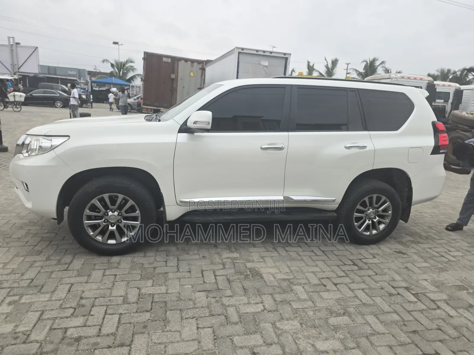 Toyota Land Cruiser Prado 2017 White