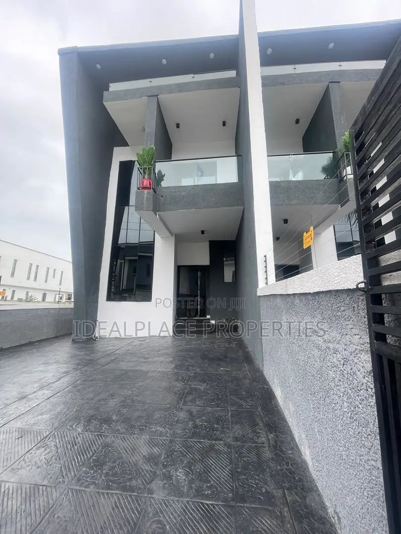 3bdrm Duplex in Sangotedo for sale