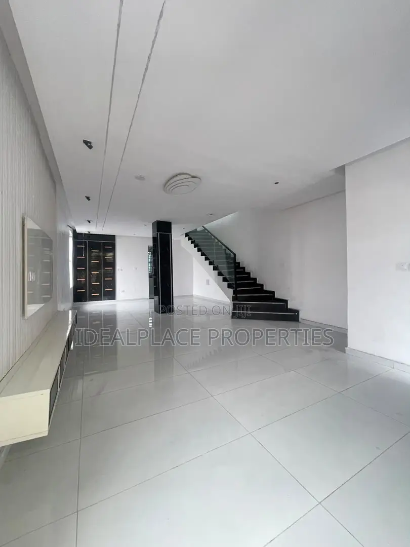 3bdrm Duplex in Sangotedo for sale