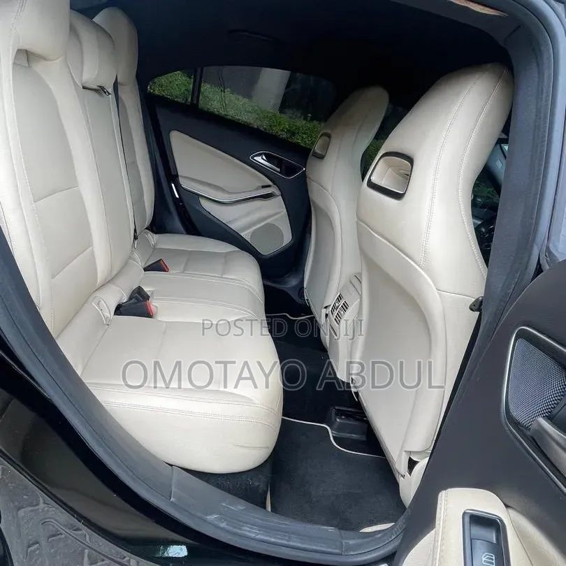 Mercedes-Benz C250 2016 Black
