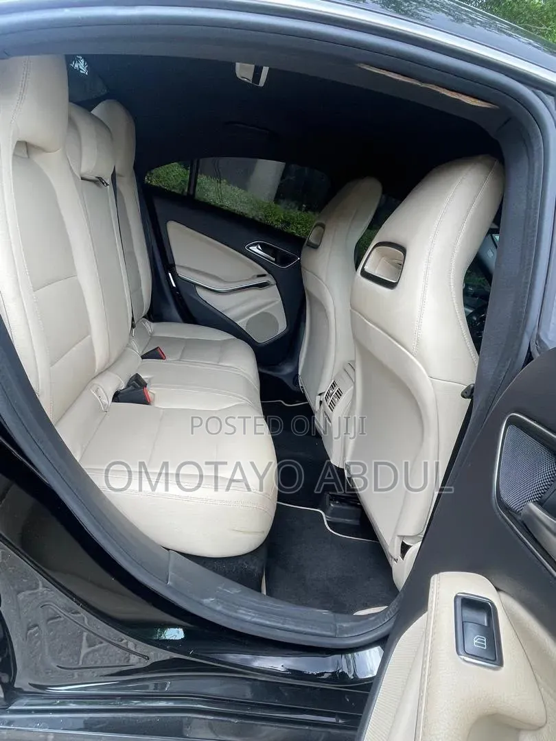 Mercedes-Benz C250 2016 Black