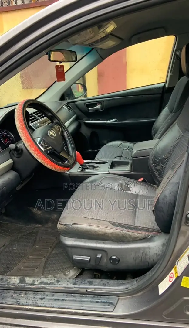 Toyota Camry SE 4dr Sedan (2.5L 4cyl 6A) 2015 Gray