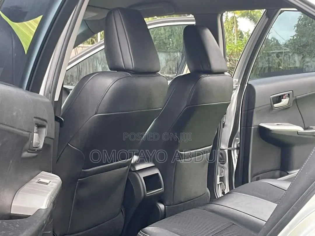 Toyota Camry SE Sport 4dr Sedan (2.5L 4cyl 6A) 2014 Silver