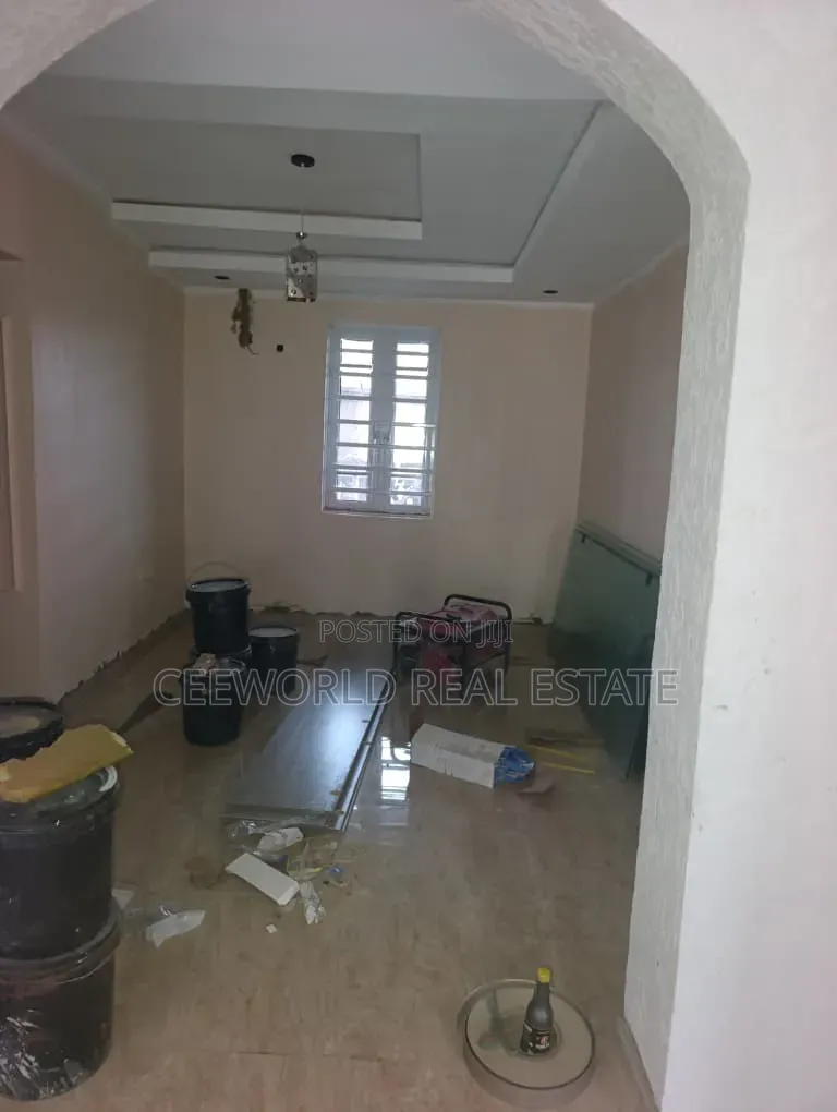 3bdrm Bungalow in Akala Estate Akobo for rent