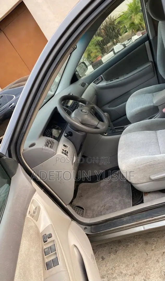 Toyota Corolla LE 2006 Gray