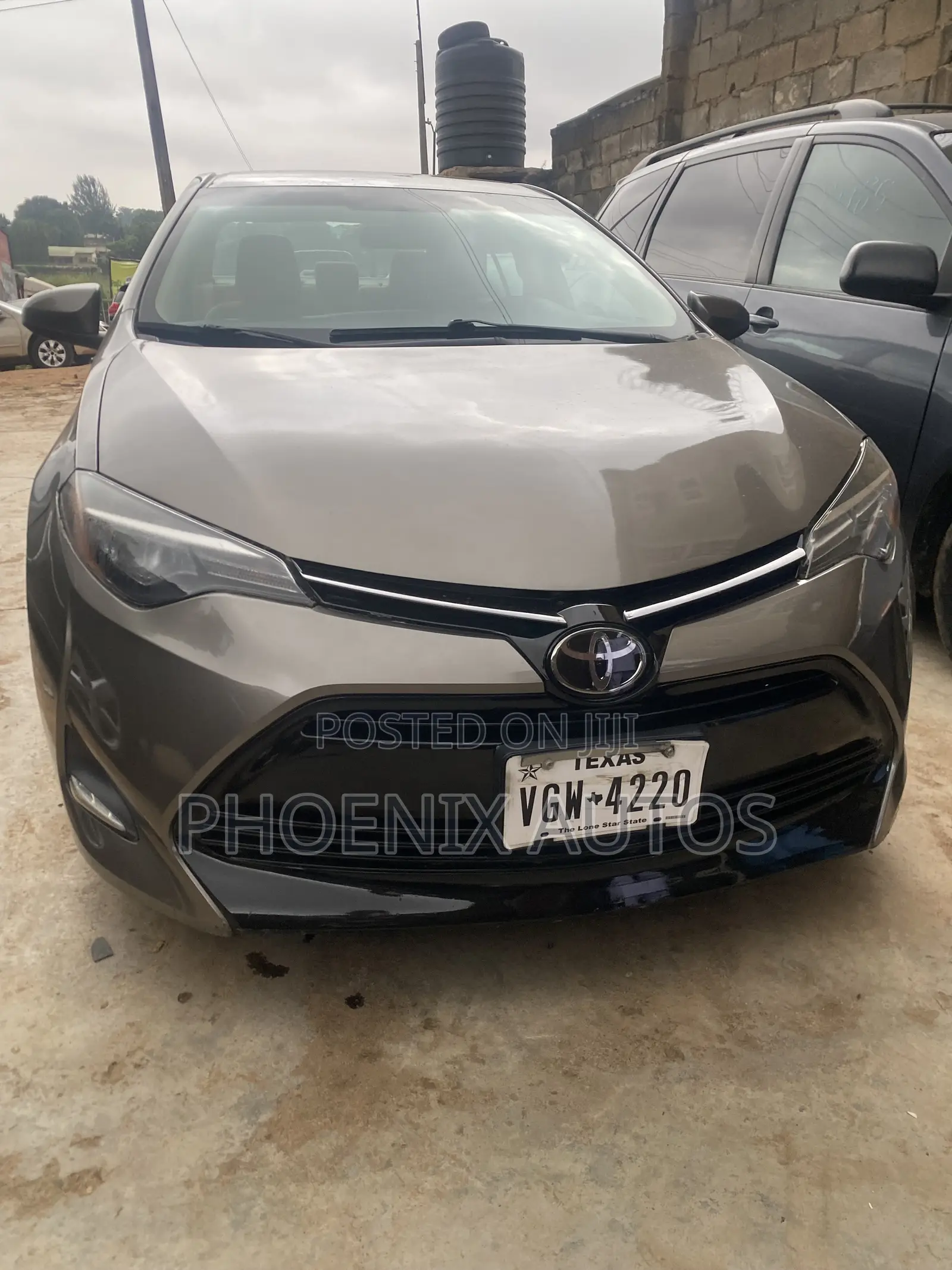 Toyota Corolla LE Eco (1.8L 4cyl 2A) 2019 Gold