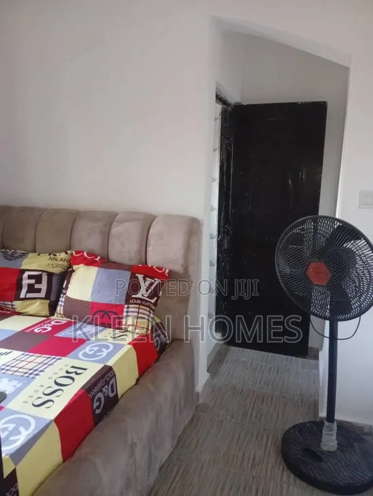 A Room Self Contain for Short Let