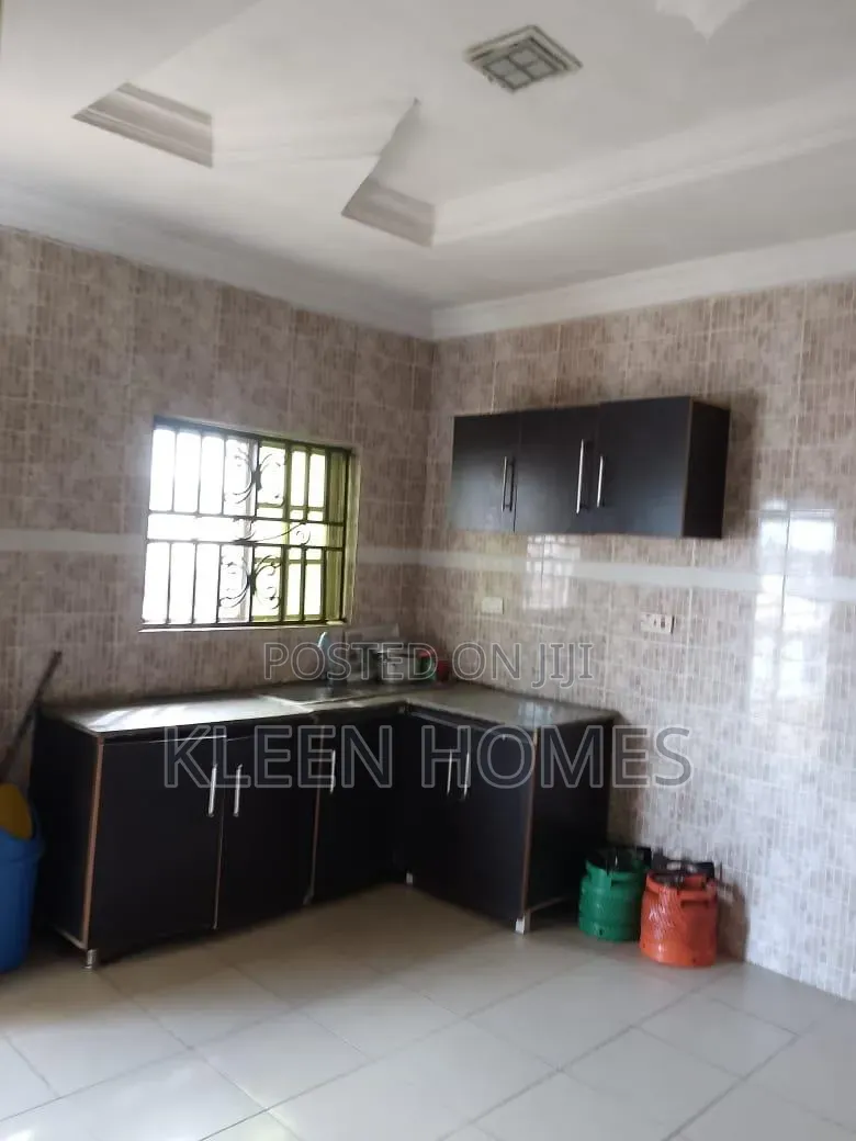 A Room Self Contain for Short Let