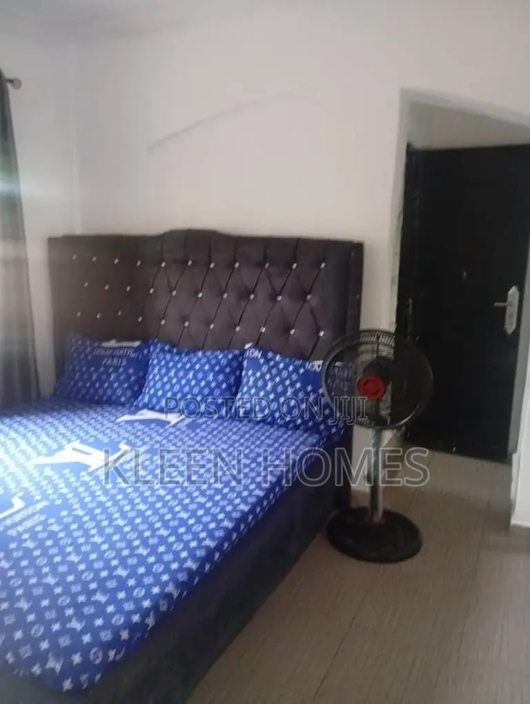 One Room Self Contain for Short Let
