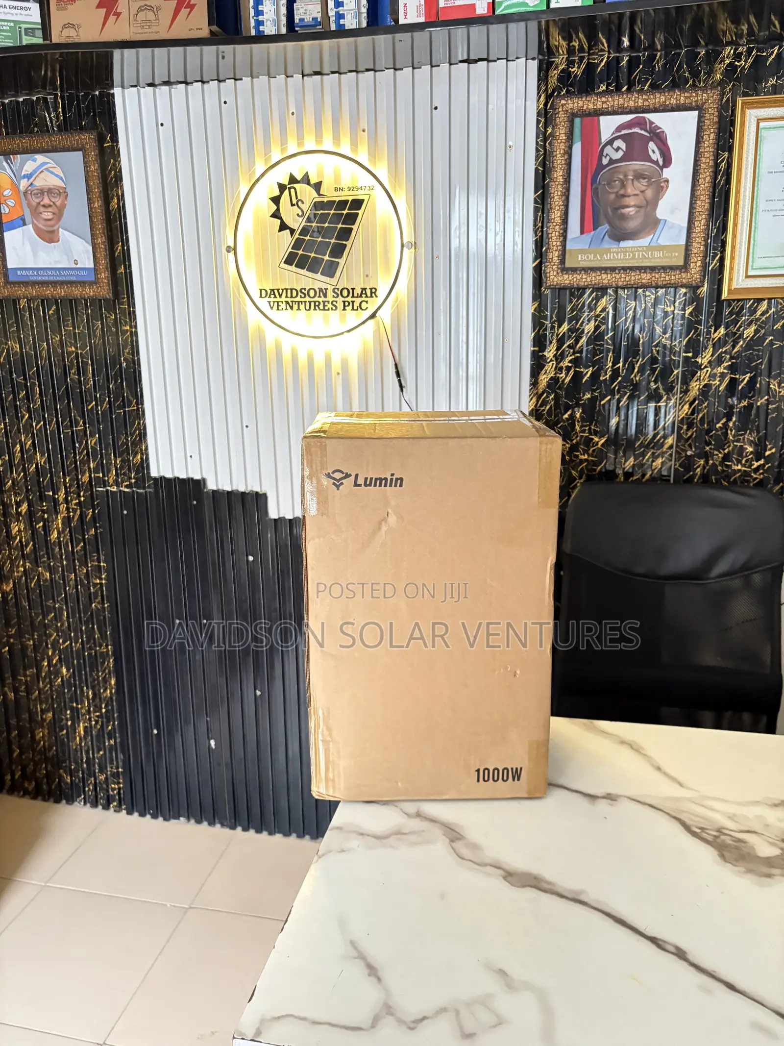 1000w 2kwh Lumin Solar Generator