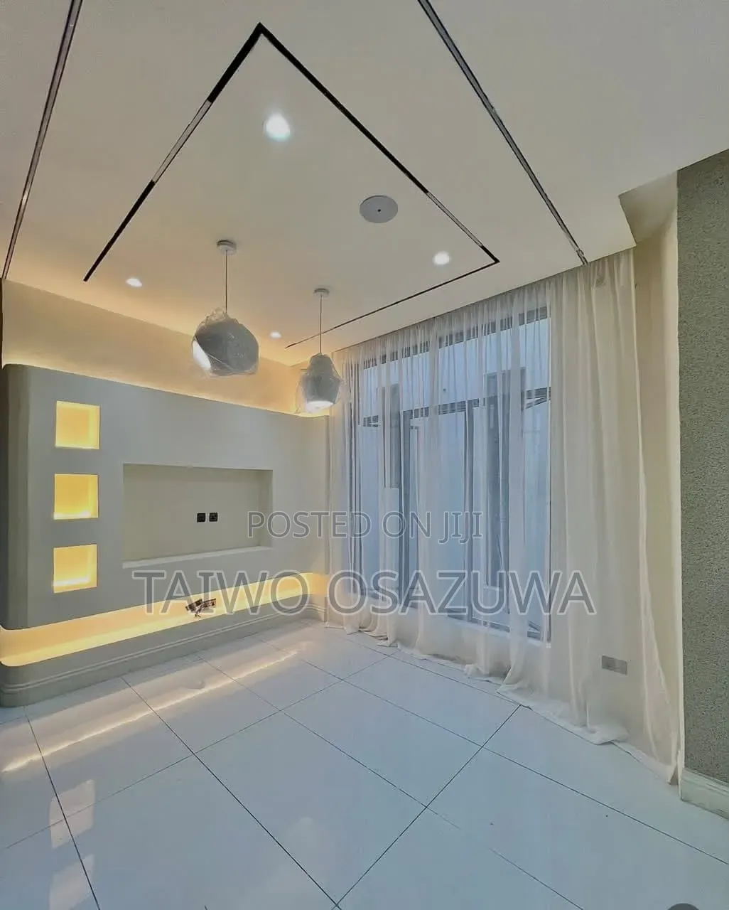 5bdrm Duplex in 600, Chevron for sale