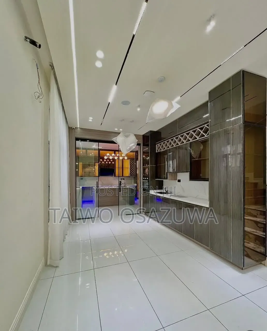 5bdrm Duplex in 600, Chevron for sale