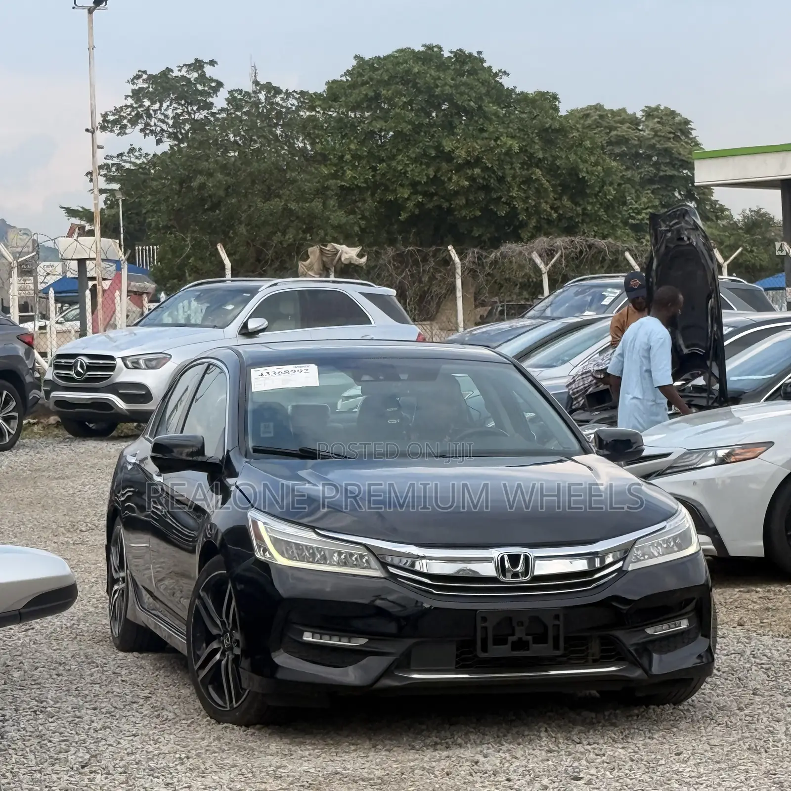 Honda Accord Touring 4dr Sedan FWD (3.5L 6cyl 6A) 2016 Black