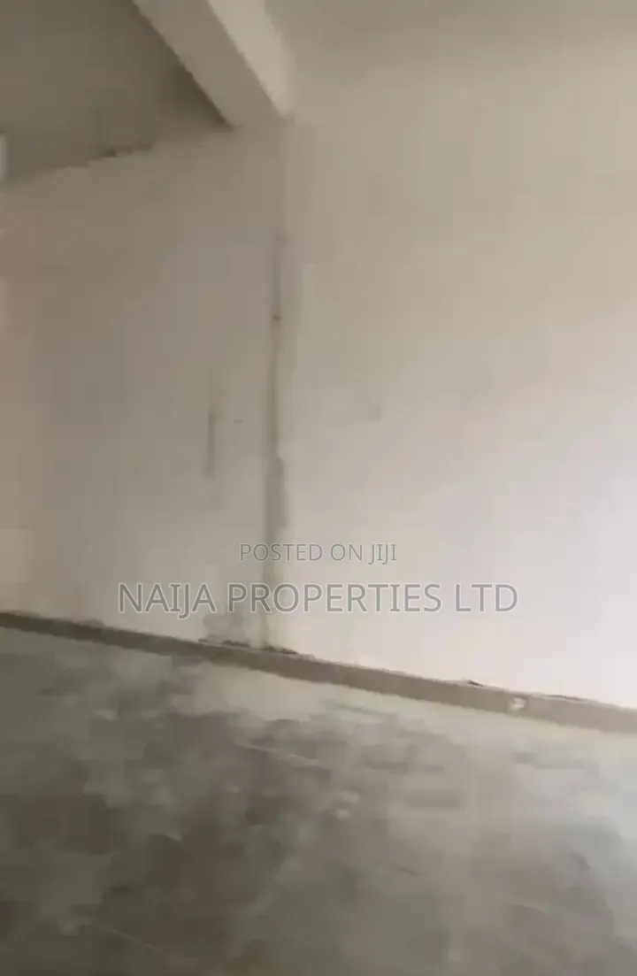 Studio Apartment in Osapa London for rent