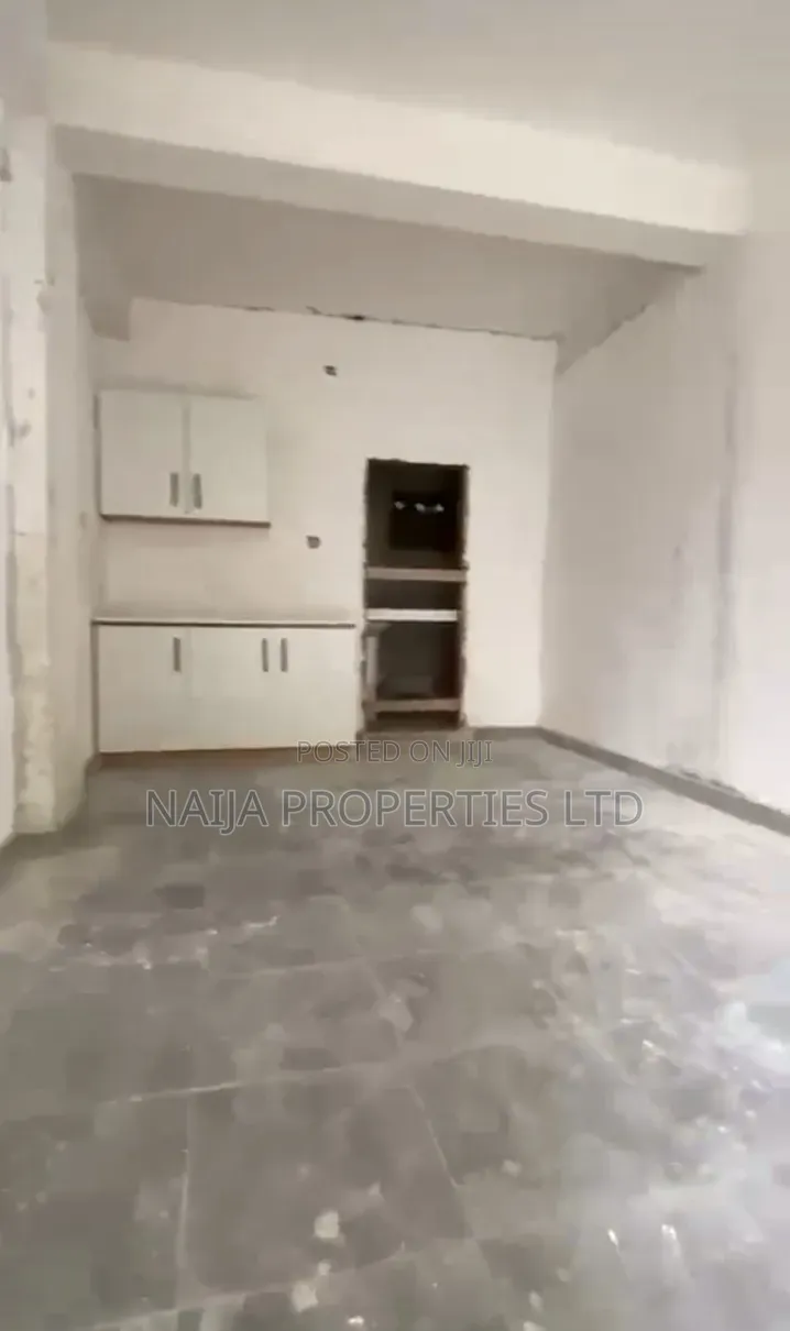 Studio Apartment in Osapa London for rent