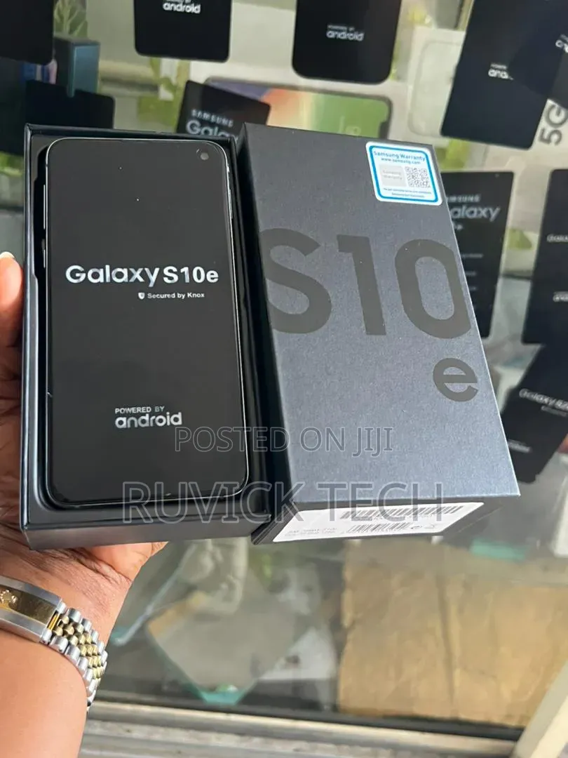 New Samsung Galaxy S10e 128 GB