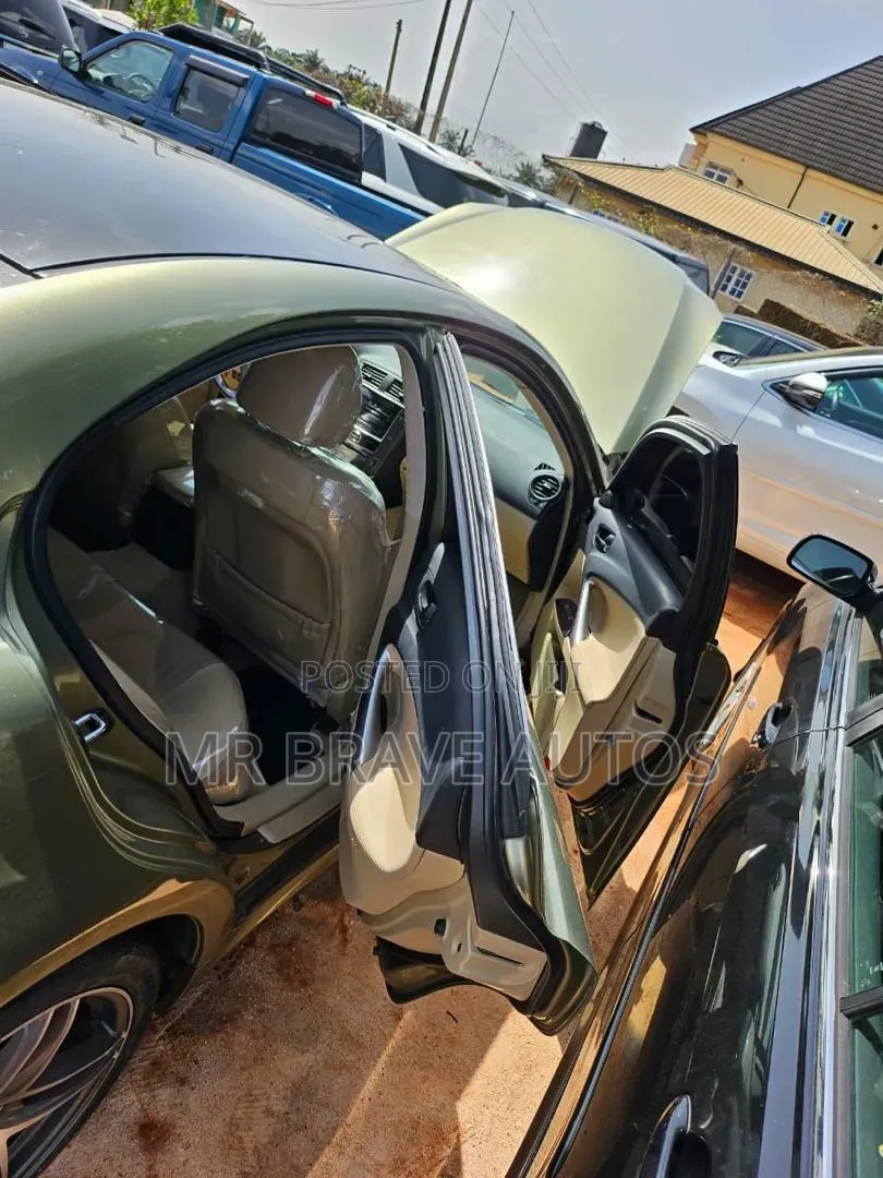 Lexus IS 2008 Green