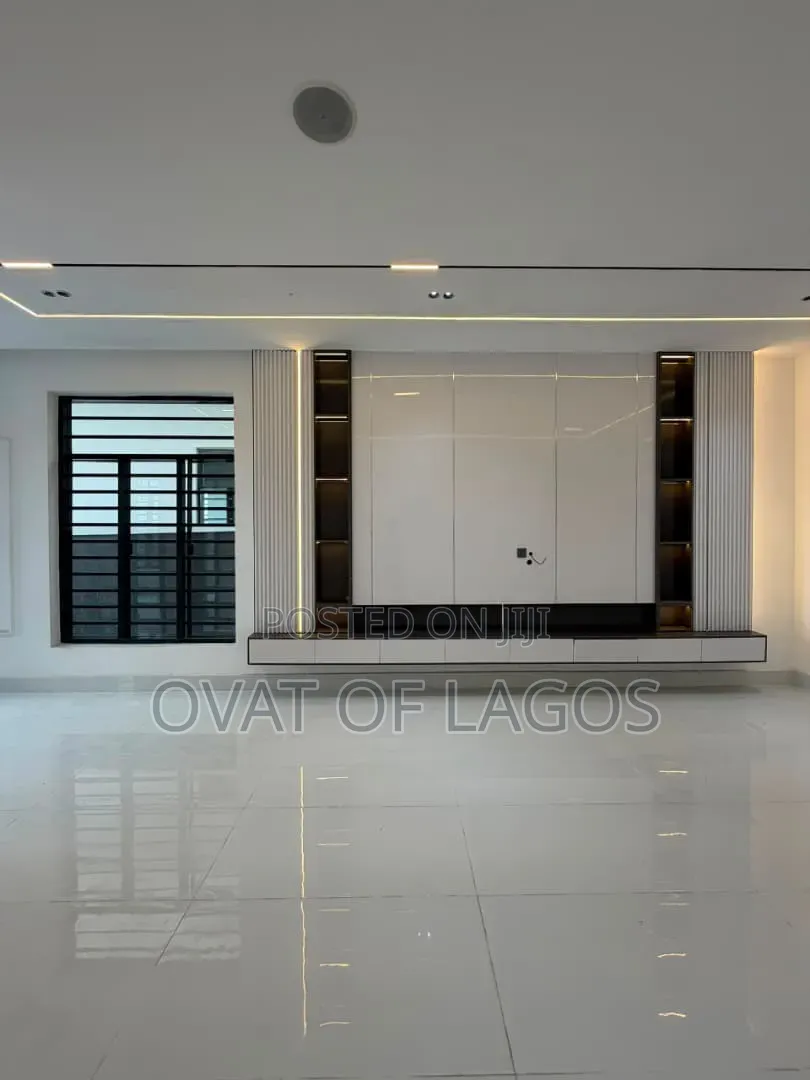 5bdrm Duplex in Lekki Palm City, Ado / Ajah for sale