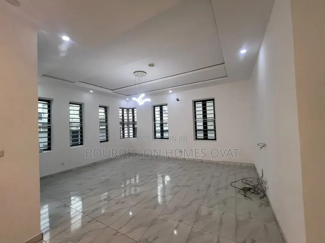 5bdrm Duplex in Chevron Lekki Lagos for rent