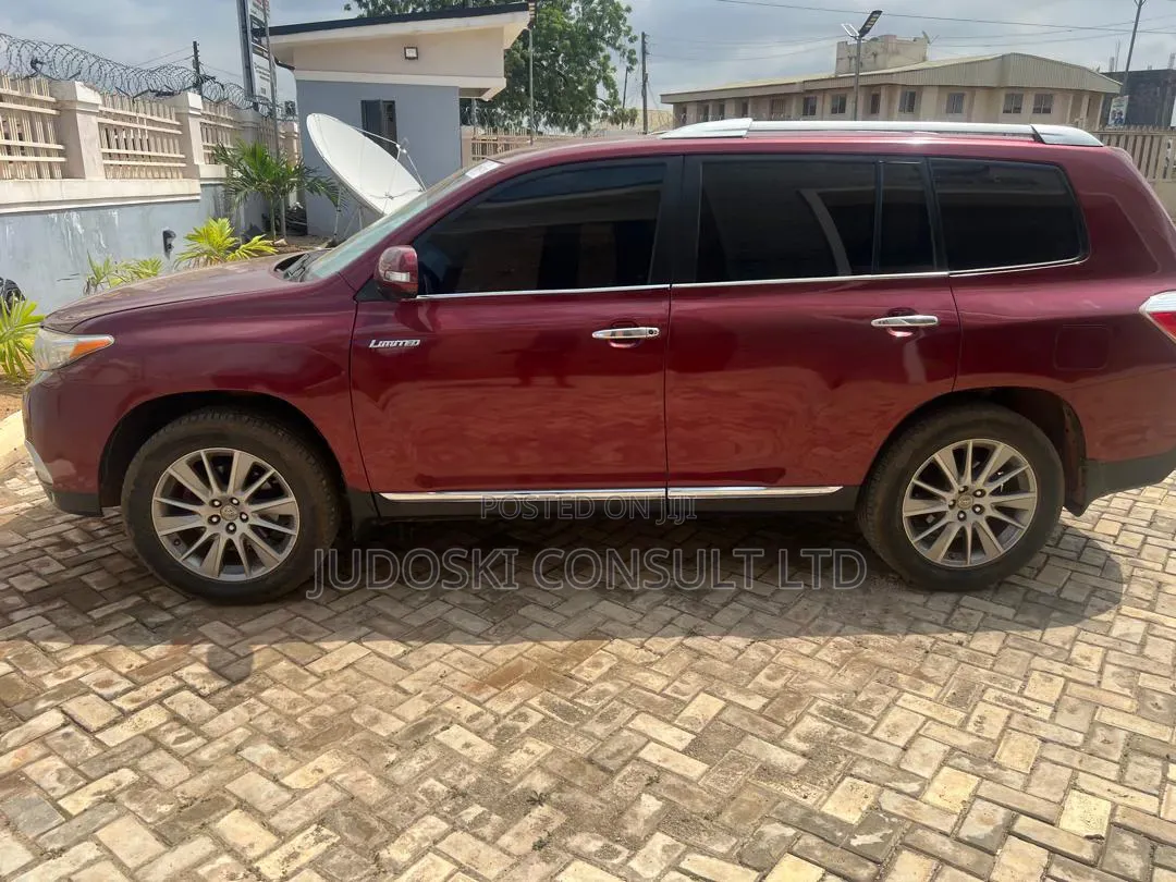 Toyota Highlander 2012 Red