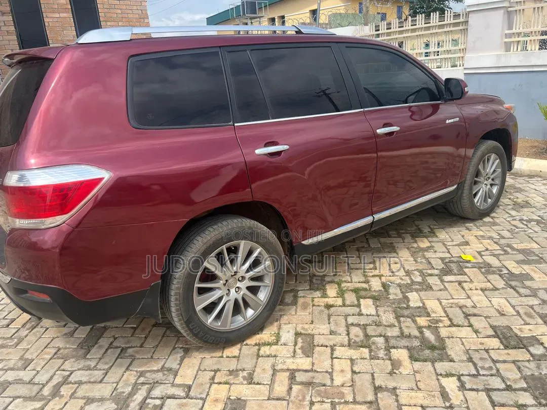 Toyota Highlander 2012 Red