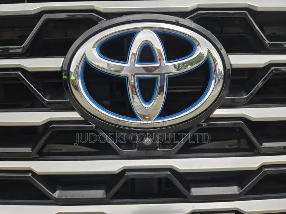 New Toyota Tundra 2025 Silver