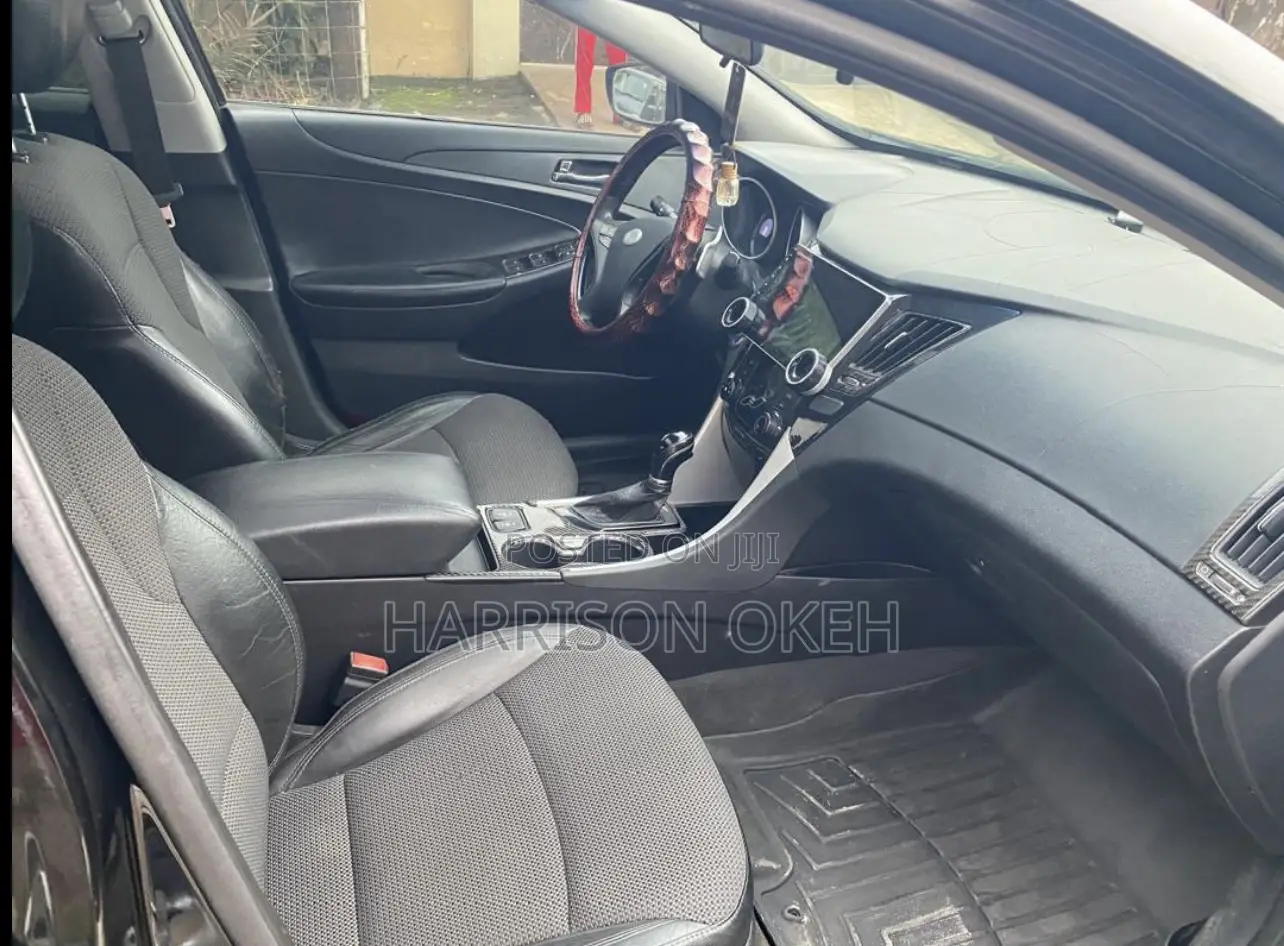 Hyundai Sonata SE Sedan FWD (2.4L 4cyl 6A) 2013 Black