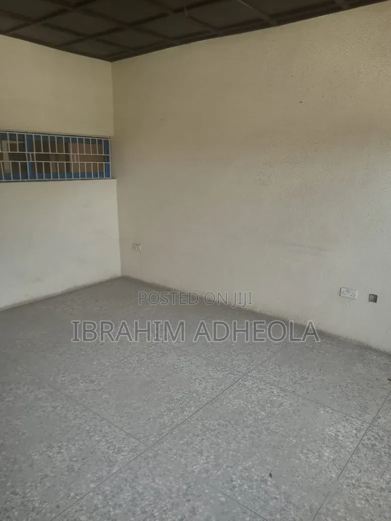 12 Spacious Offices 451sqm, 1 Spacious Reception, 5 Toilets,