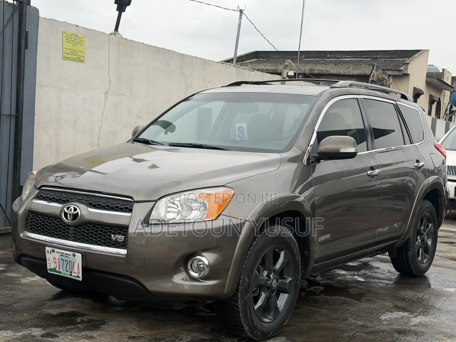Toyota RAV4 Limited 2011 Gray