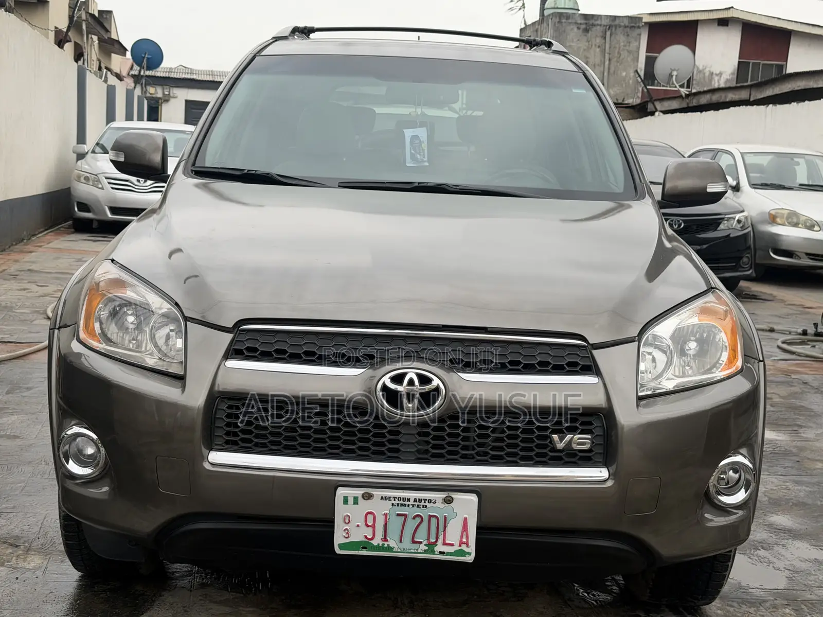 Toyota RAV4 Limited 2011 Gray