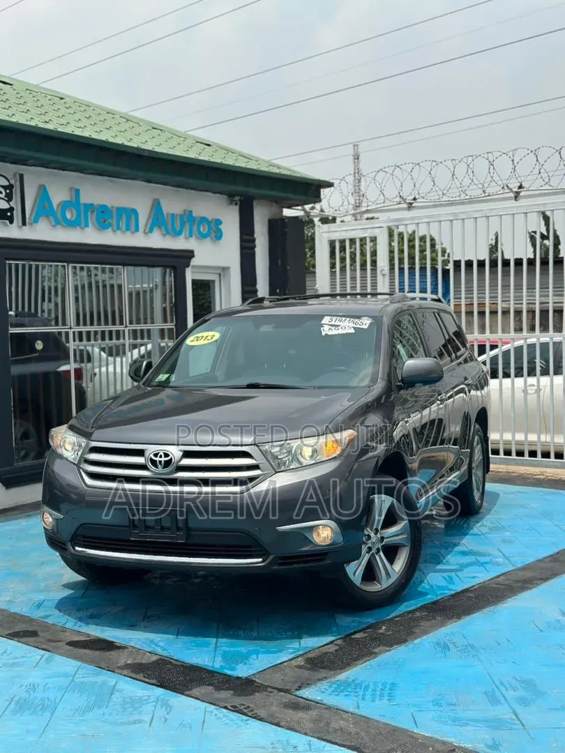 Toyota Highlander Limited 3.5l 4WD 2013 Gray