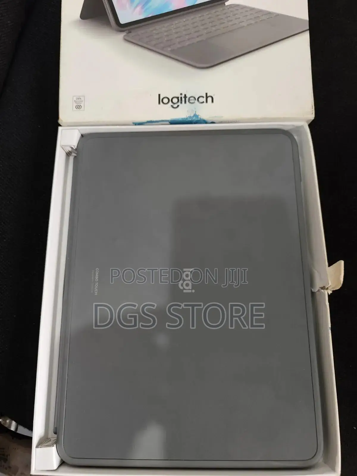 Logitech Combo Touch for iPad Air 11" M2 Air 5th Generation Keyboard
